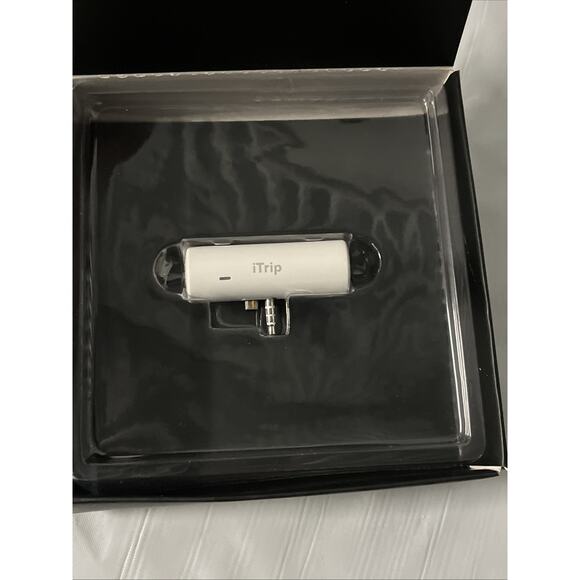 GriffiniTrip FM Transmitter for IPOD with CD-Rom and Quick Start Guide - Picture 6 of 6